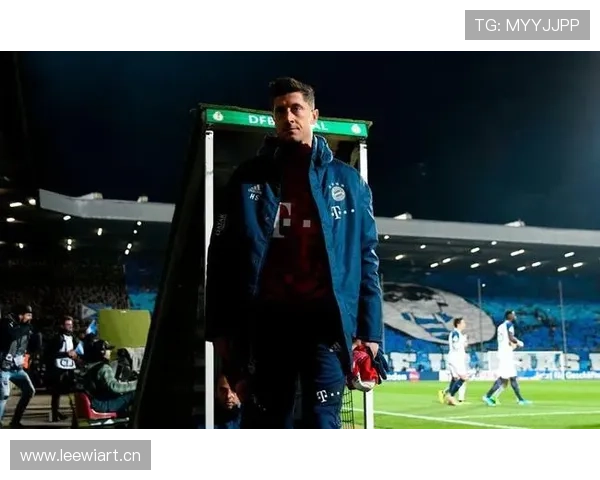 拜仁计划与格纳布里续约但要求其接受大幅降薪约三分之一